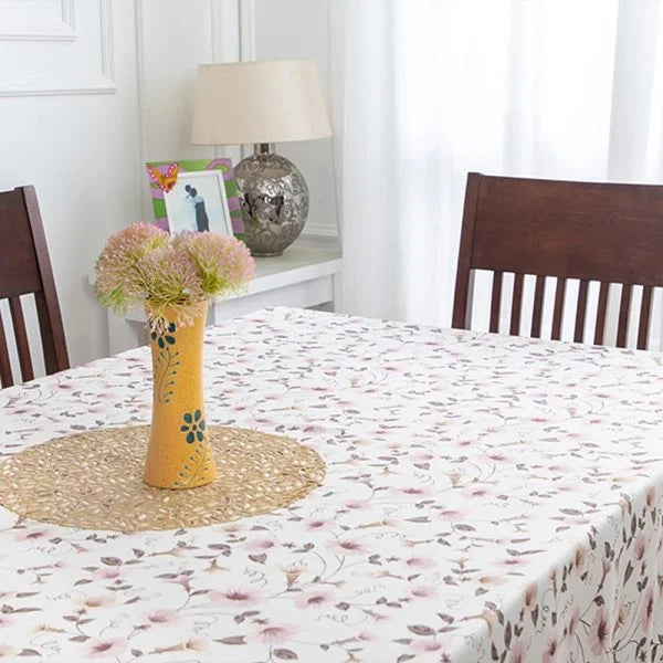 Passionate Roses Table Cover